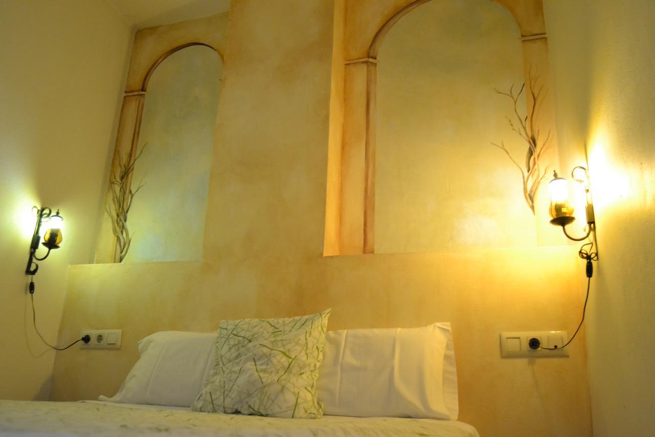 Hostal Toribio Ґалароса Екстер'єр фото