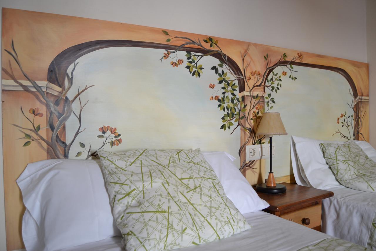Hostal Toribio Ґалароса Екстер'єр фото